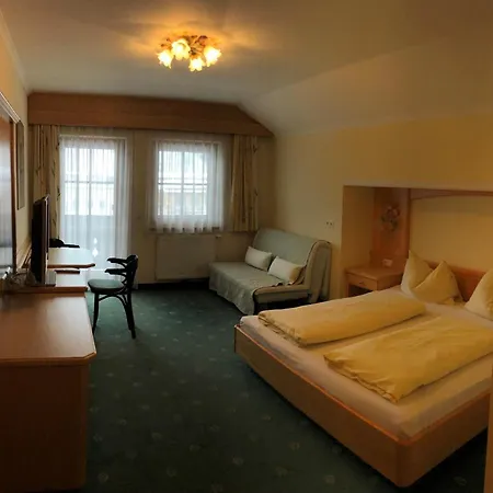 Aparthotel Egerbach 3*